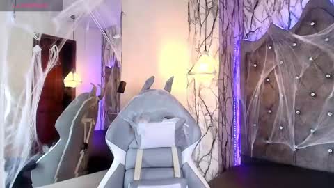 Snapshot of zami_escobar_of chatting on 10/28/25, 06:32 online show from 10/28/25, 06:32