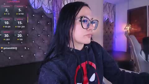 Snapshot of zami_escobar_of chatting on 12/04/25, 07:33 online show from 12/04/25, 07:33