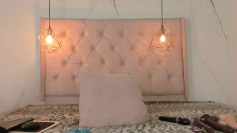 Snapshot of zamirasc chatting on 12/04/25, 01:42 ZAMIRA online show from 12/04/25, 01:42