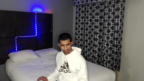 Snapshot of zamoraedii1994 chatting on 01/04/25, 01:21 Edii online show from 01/04/25, 01:21