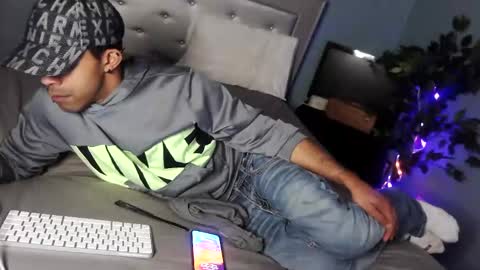 Snapshot of zamoraedii1994 chatting on 01/17/25, 05:21 Edii online show from 01/17/25, 05:21