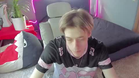 Kel online show from 03/20/26, 08:52