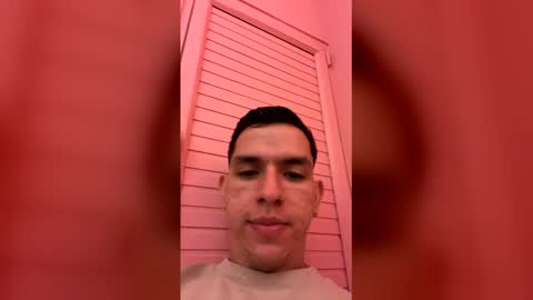 Snapshot of zanedawson chatting on 12/19/25, 10:28 Zane Dawson online show from 12/19/25, 10:28