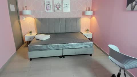 Zara Sweet  online show from 02/12/25, 01:48