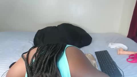 Snapshot of zara_dane chatting on 02/25/26, 08:18 Zara Dane online show from 02/25/26, 08:18