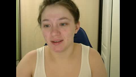Snapshot of zara_golden chatting on 01/03/25, 04:44 chaturcum online show from 01/03/25, 04:44