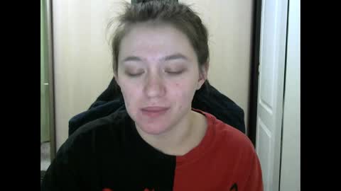 Snapshot of zara_golden chatting on 01/05/25, 10:32 chaturcum online show from 01/05/25, 10:32