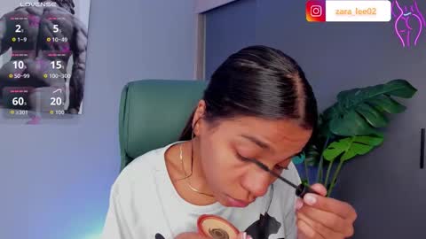 Snapshot of zara_leee chatting on 03/16/26, 12:20 Zara online show from 03/16/26, 12:20