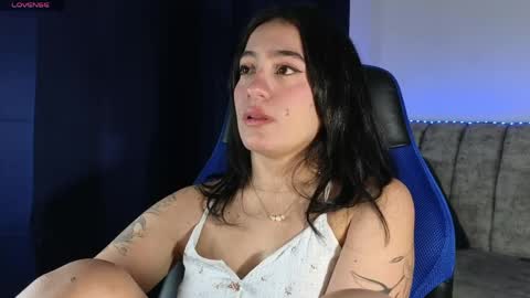 Snapshot of zaradames_ chatting on 04/23/26, 05:19 zaradames_ online show from 04/23/26, 05:19