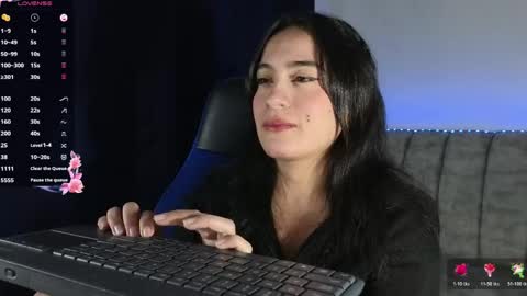 zaradames_ online show from 05/26/26, 02:29