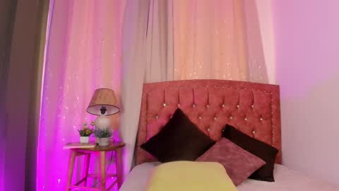 Zara . online show from 09/22/25, 04:09