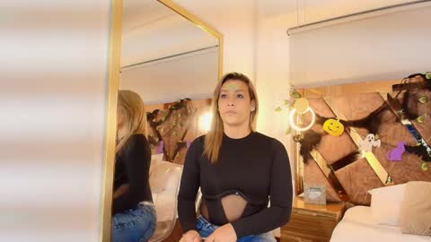 Snapshot of zarah_andrews chatting on 10/25/25, 02:24 Zarah Andrews online show from 10/25/25, 02:24