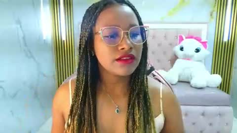 Snapshot of zarah_s chatting on 08/06/26, 03:19 Zara online show from 08/06/26, 03:19