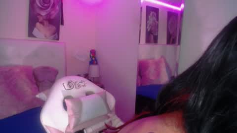 Zarah online show from 06/14/26, 02:19