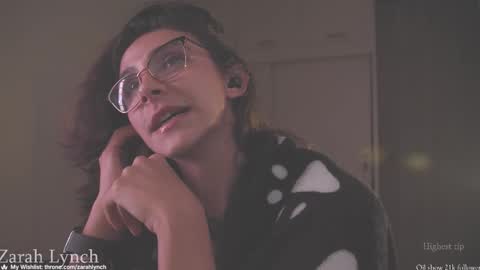 Snapshot of zarahlynch chatting on 01/07/26, 02:14 Miss Lynch Next show 2911 online show from 01/07/26, 02:14