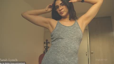 Snapshot of zarahlynch chatting on 05/15/26, 10:17 Miss Lynch Next show 2911 online show from 05/15/26, 10:17