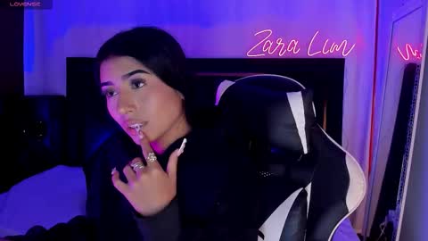 Snapshot of zaralim chatting on 11/16/25, 02:17 Zara Lim online show from 11/16/25, 02:17