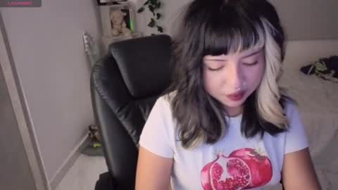 Snapshot of zaramuley chatting on 10/31/25, 05:52 Zara muley online show from 10/31/25, 05:52