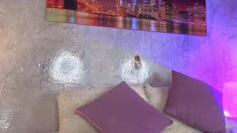 Snapshot of zaraquiinn chatting on 02/18/26, 02:24 ZaraQuiinn online show from 02/18/26, 02:24