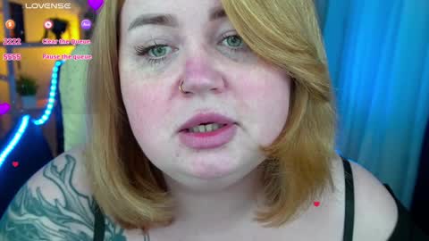 Lola online show from 02/06/25, 01:27