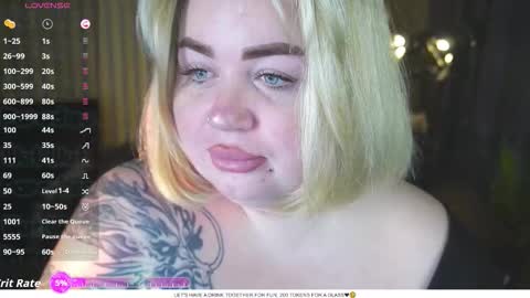 Snapshot of zarareign_ chatting on 01/13/26, 08:36 Lola online show from 01/13/26, 08:36
