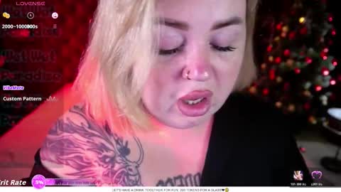 Snapshot of zarareign_ chatting on 01/16/26, 08:35 Lola online show from 01/16/26, 08:35