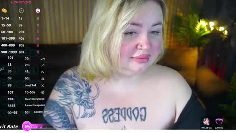 Snapshot of zarareign_ chatting on 03/03/26, 06:52 Lola online show from 03/03/26, 06:52