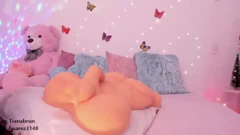 Zara online show from 02/14/25, 02:54