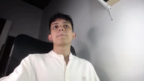 Snapshot of zarekneo chatting on 09/11/25, 07:14 Zarek online show from 09/11/25, 07:14