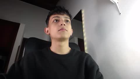 Snapshot of zarekneo chatting on 10/03/25, 06:49 Zarek online show from 10/03/25, 06:49