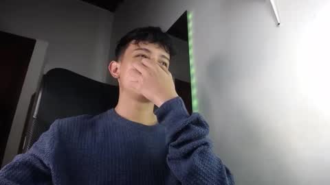 Snapshot of zarekneo chatting on 10/04/25, 09:35 Zarek online show from 10/04/25, 09:35