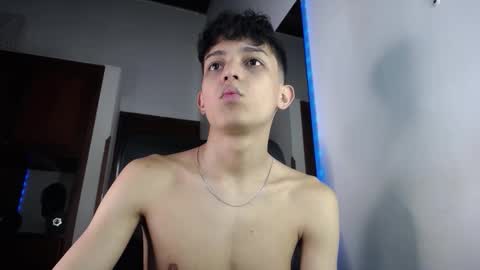 Snapshot of zarekneo chatting on 11/24/25, 07:35 Zarek online show from 11/24/25, 07:35