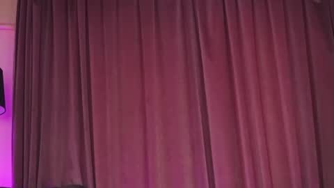zariaavera online show from 05/12/26, 07:16