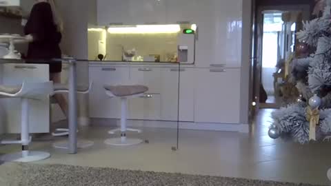 Zarina Swift online show from 01/10/25, 07:35