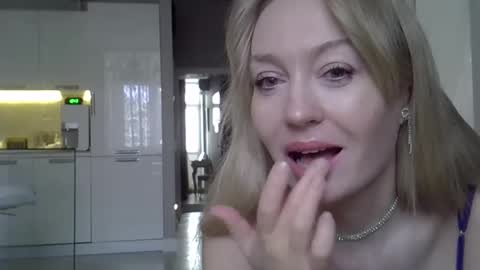 Zarina Swift online show from 01/22/25, 04:44