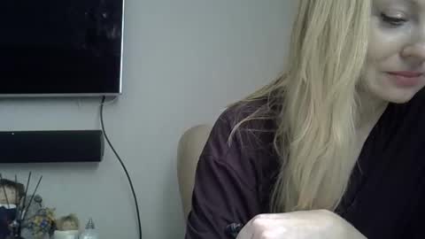 Zarina Swift online show from 02/12/25, 08:59