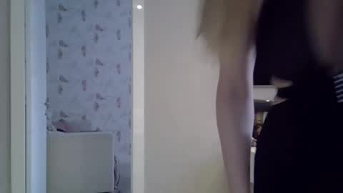 Zarina Swift online show from 03/11/25, 12:06