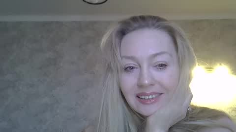 Snapshot of zarinaswift chatting on 05/07/26, 05:35 Zarina Swift online show from 05/07/26, 05:35
