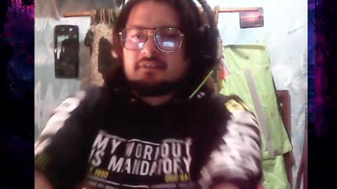 Snapshot of zatiro992 chatting on 03/27/26, 03:01 Zatth online show from 03/27/26, 03:01