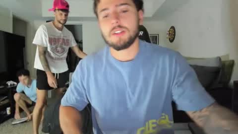 Snapshot of zaylanez chatting on 12/07/24, 02:20 Zay lanez online show from 12/07/24, 02:20