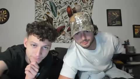 Snapshot of zaylanez chatting on 02/21/25, 11:10 Zay lanez online show from 02/21/25, 11:10