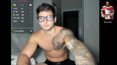 Snapshot of zaylanez chatting on 12/16/25, 10:15 Zay lanez online show from 12/16/25, 10:15