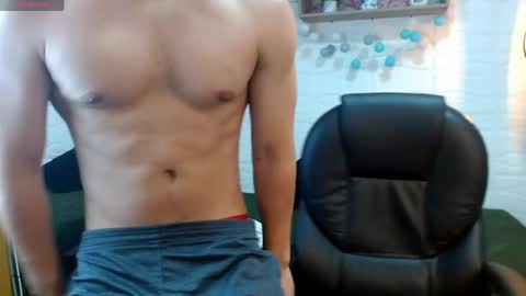 Snapshot of zayn_clausen chatting on 05/14/26, 06:47 zayn_clausen online show from 05/14/26, 06:47