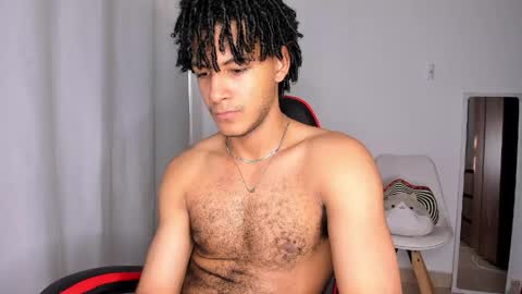 Snapshot of zayn_moreno chatting on 03/20/26, 09:41 zayn 3 online show from 03/20/26, 09:41