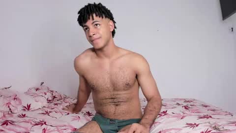 Snapshot of zayn_moreno chatting on 05/07/26, 07:08 zayn 3 online show from 05/07/26, 07:08