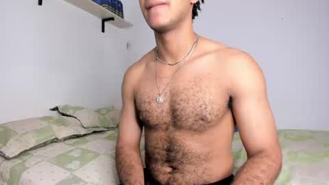 Snapshot of zayn_moreno chatting on 06/23/26, 09:02 zayn 3 online show from 06/23/26, 09:02