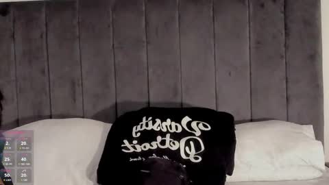 Hii im Zay.                 I save money for education. PVT Open. online show from 11/28/25, 05:54