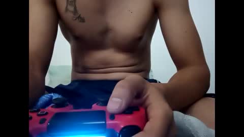 Snapshot of ze___________________ chatting on 02/19/26, 12:56 ze online show from 02/19/26, 12:56