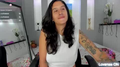 Karolyne online show from 05/13/26, 05:43