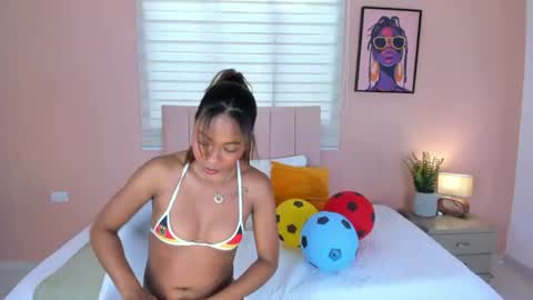zeendaya  online show from 06/18/26, 12:53